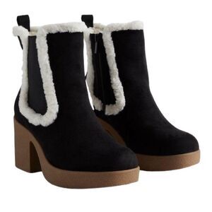 Torrid Shearling Trim Platform Bootie Size 8 Wide Width Shoes Black